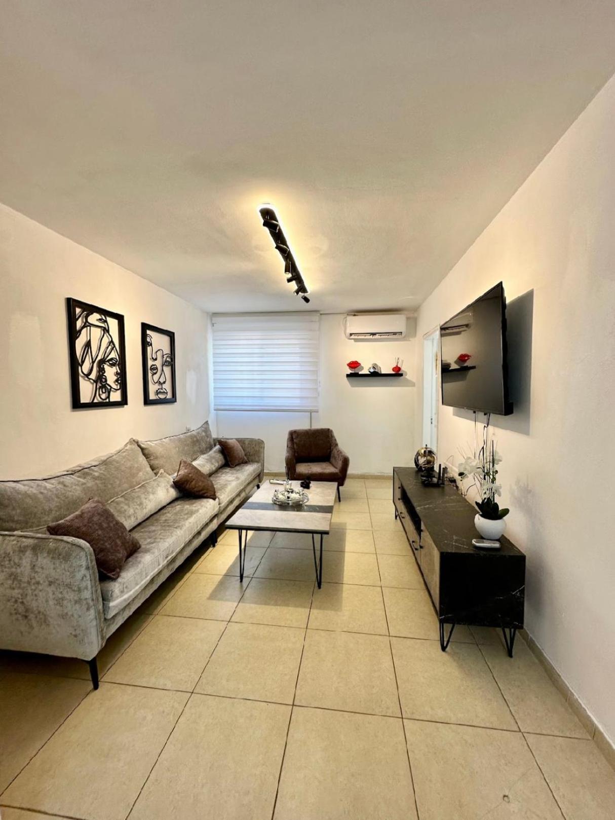 שבטי ישראל - דירת בוטיק Apartment Haifa Exterior photo